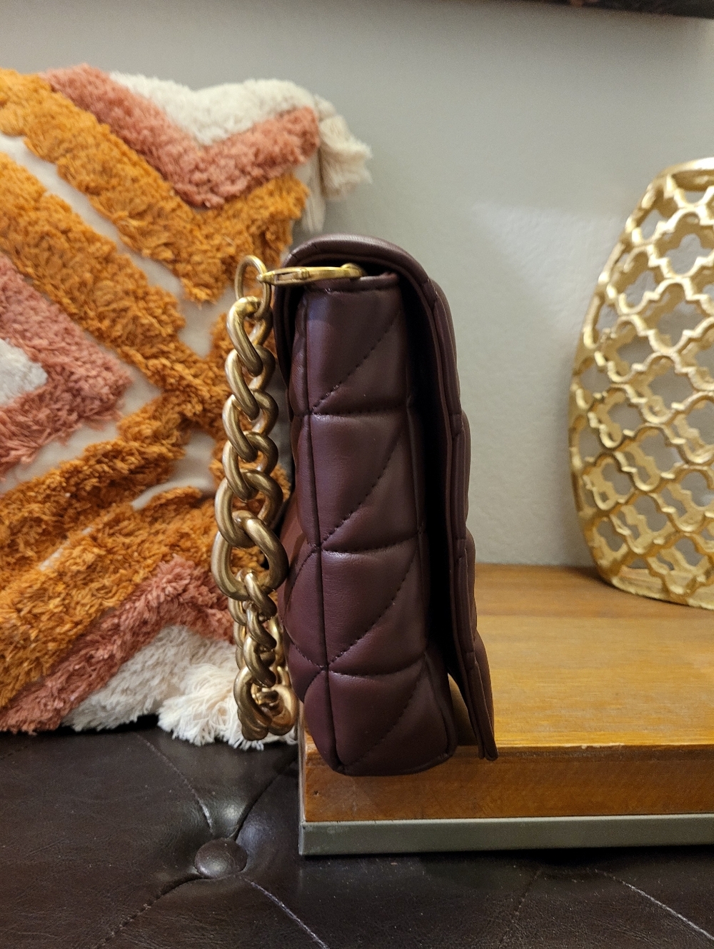 Quilted Chocolate Brown Shoulder Bag with Chunky Gold Chain - Picture 4 of 12
